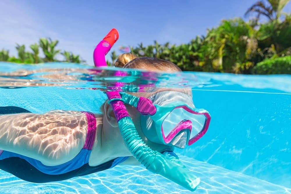 SET MASCHERA PER SNORKELING CON BOCCAGLIO PER BAMBINI 7-14 ANNI COLORI ASS 24025 - 16
