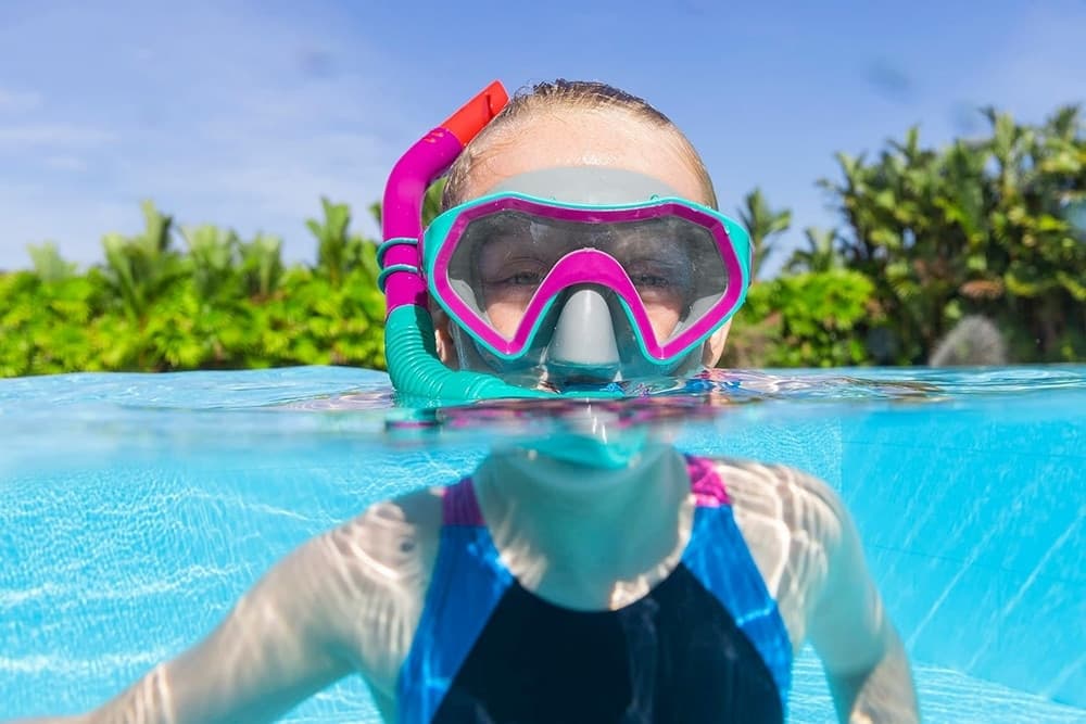 SET MASCHERA PER SNORKELING CON BOCCAGLIO PER BAMBINI 7-14 ANNI COLORI ASS 24025 - 18