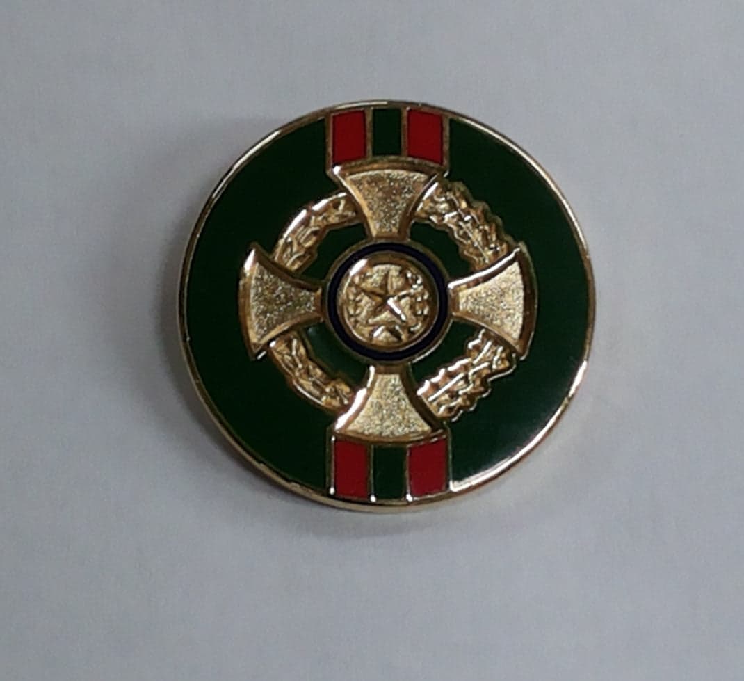 Medaglia / spilla da giacca / nastrino da petto per Ufficiale Ordine della Repubblica - 16