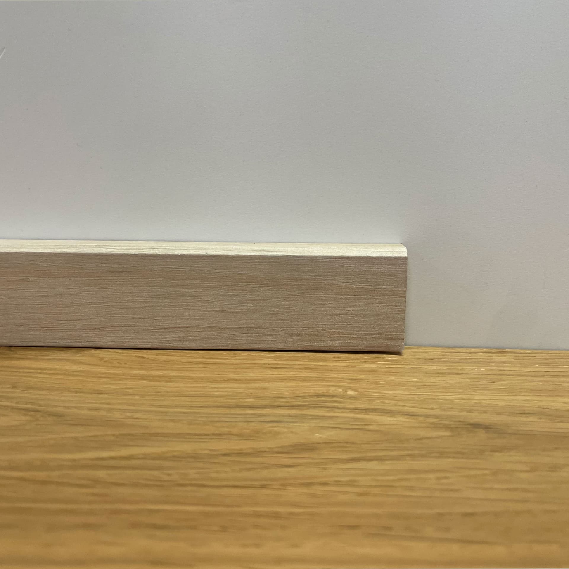 *SUPER PROMO* BATTISCOPA ZOCCOLINO SQUADRATO BASSO in FIBRA DI LEGNO 40X15 SBIANCATO - Eternal Parquet