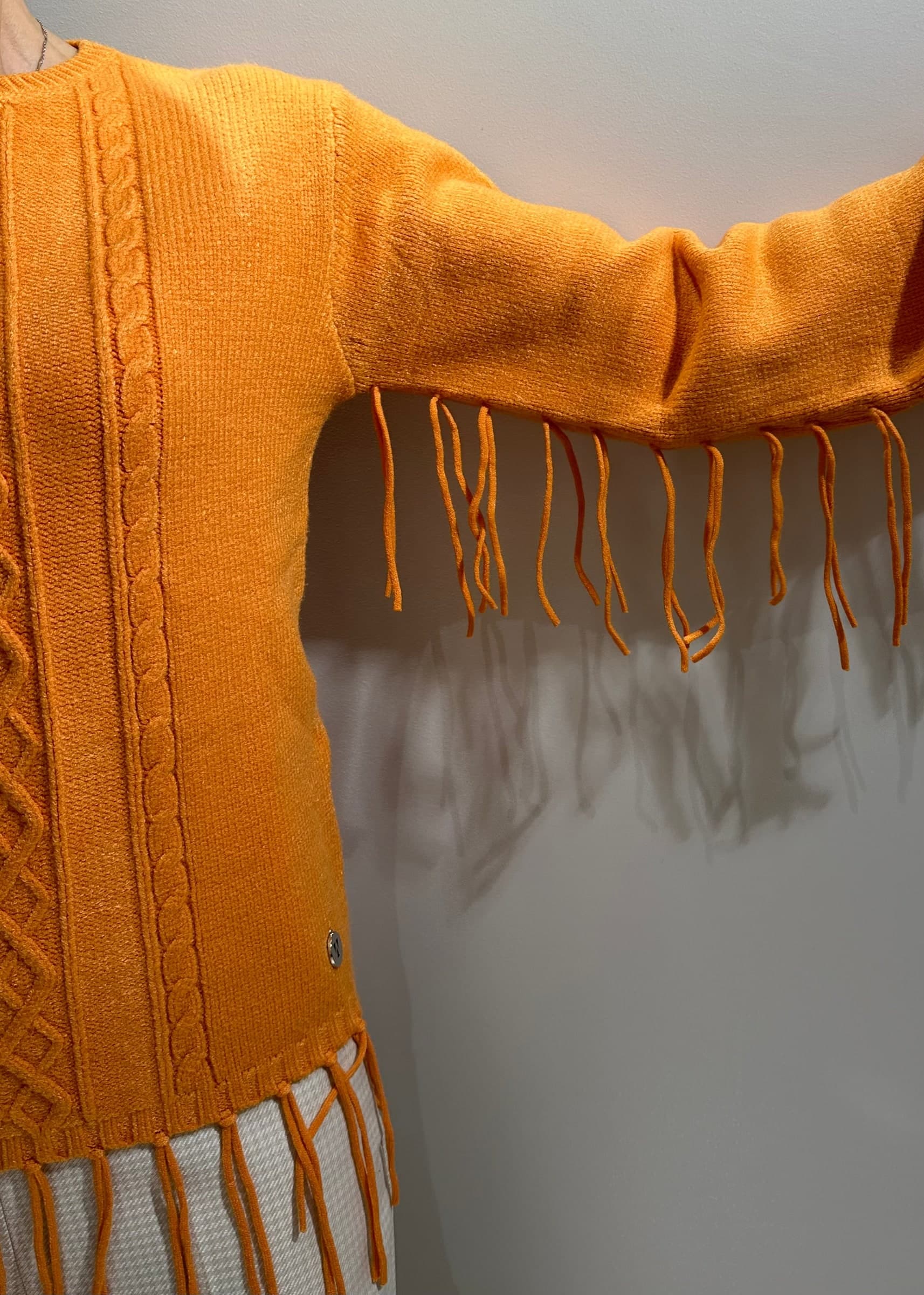 Pullover con frange e treccie albicocca - 5