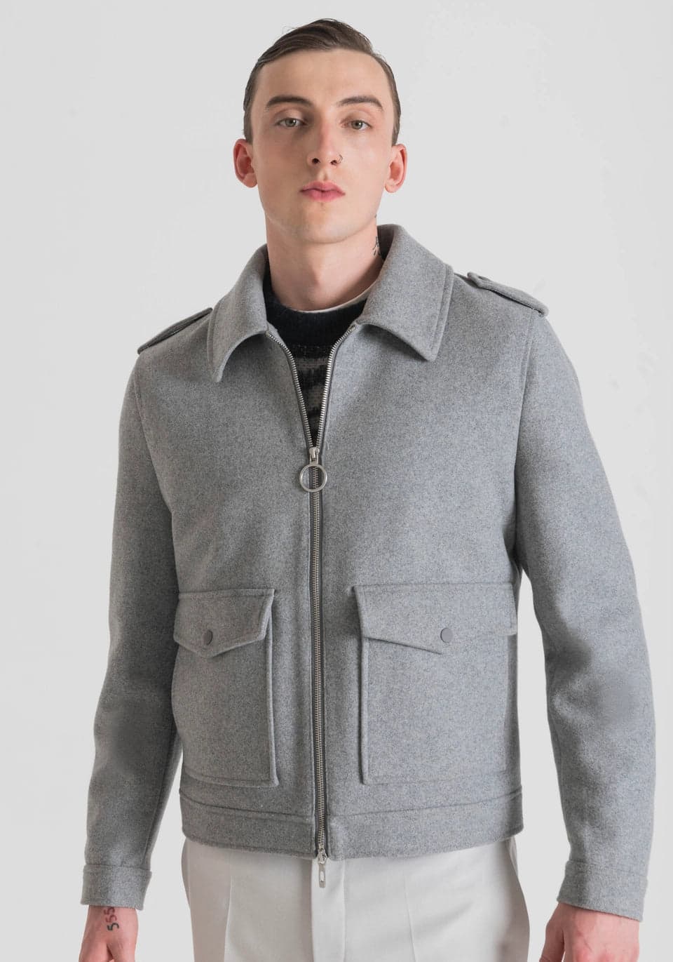 Antony Morato Cappotto Corto Uomo Regular Fit Ai24 Grigio Chiaro Giacca Casual Invernale Lana E Cashmere Moda/Uomo/Abbigliamento/Giacche e cappotti/Cappotti Kanal 32 - Santa Maria di Licodia, Commerciovirtuoso.it