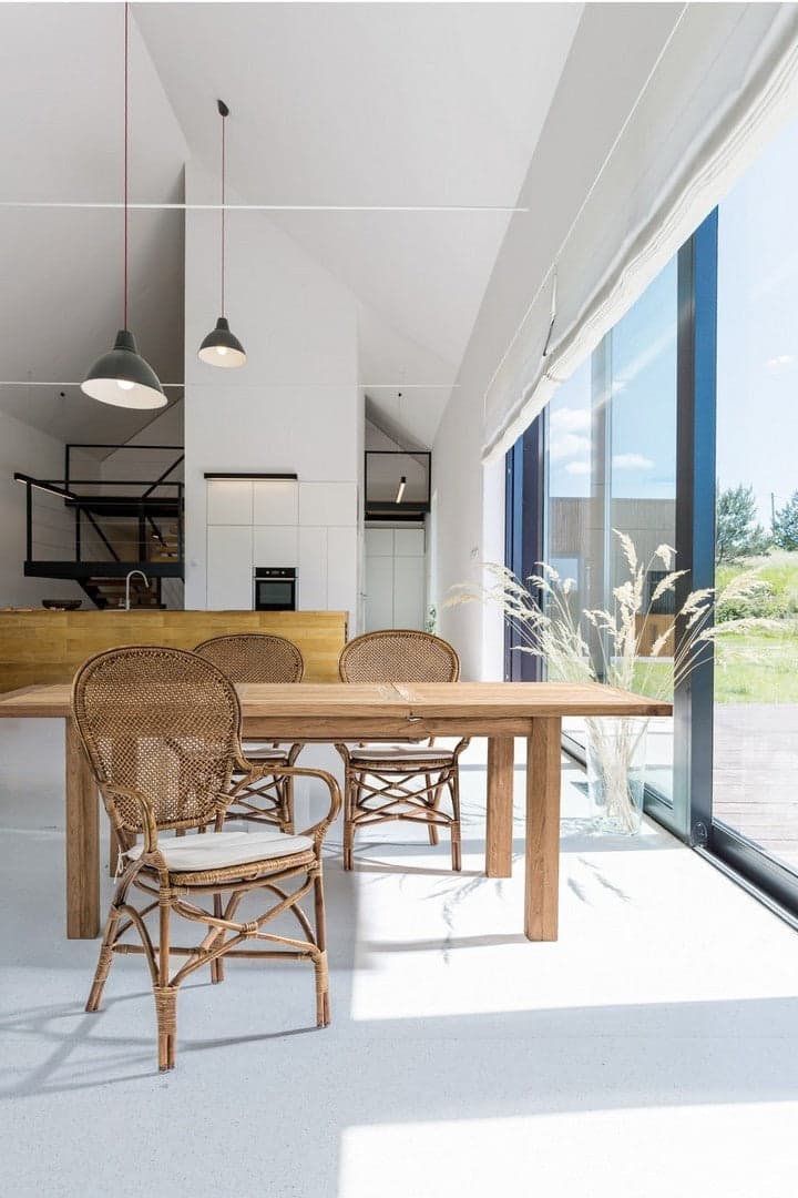 Sedia "Edelina" con rattan, per arredo interno con braccioli, 55 x 62 x h 96 cm in Sedie Decor Space - Altamura, commercioVirtuoso.it