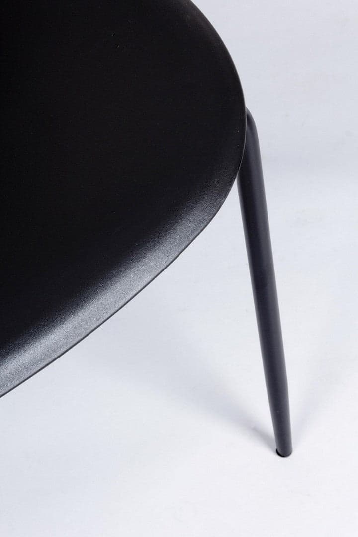Sedia "Iris" con gambe in tubolare di acciaio verniciato a polvere, per arredo interno 45 x 52 x h 84 cm in Sedie Decor Space - Altamura, commercioVirtuoso.it