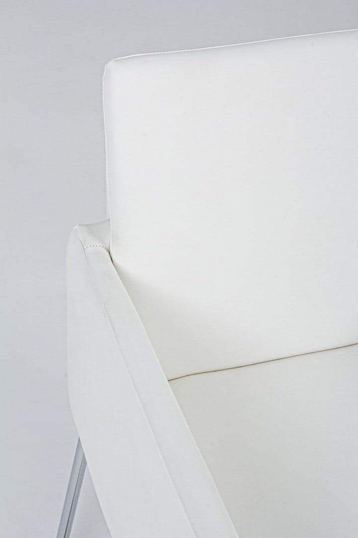 Sedia "Sixty Text" con struttura in acciaio e compensato, per arredo interno con braccioli, 60 x 54 x h 80,5 cm in Sedie Decor Space - Altamura, commercioVirtuoso.it