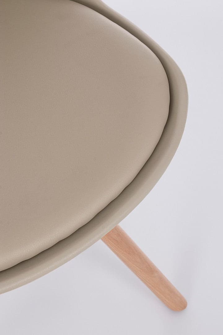 Sedia "New Trend" con gambe in legno di faggio, per arredo interno 54 x 49 x h 83,5 cm in Sedie Decor Space - Altamura, commercioVirtuoso.it