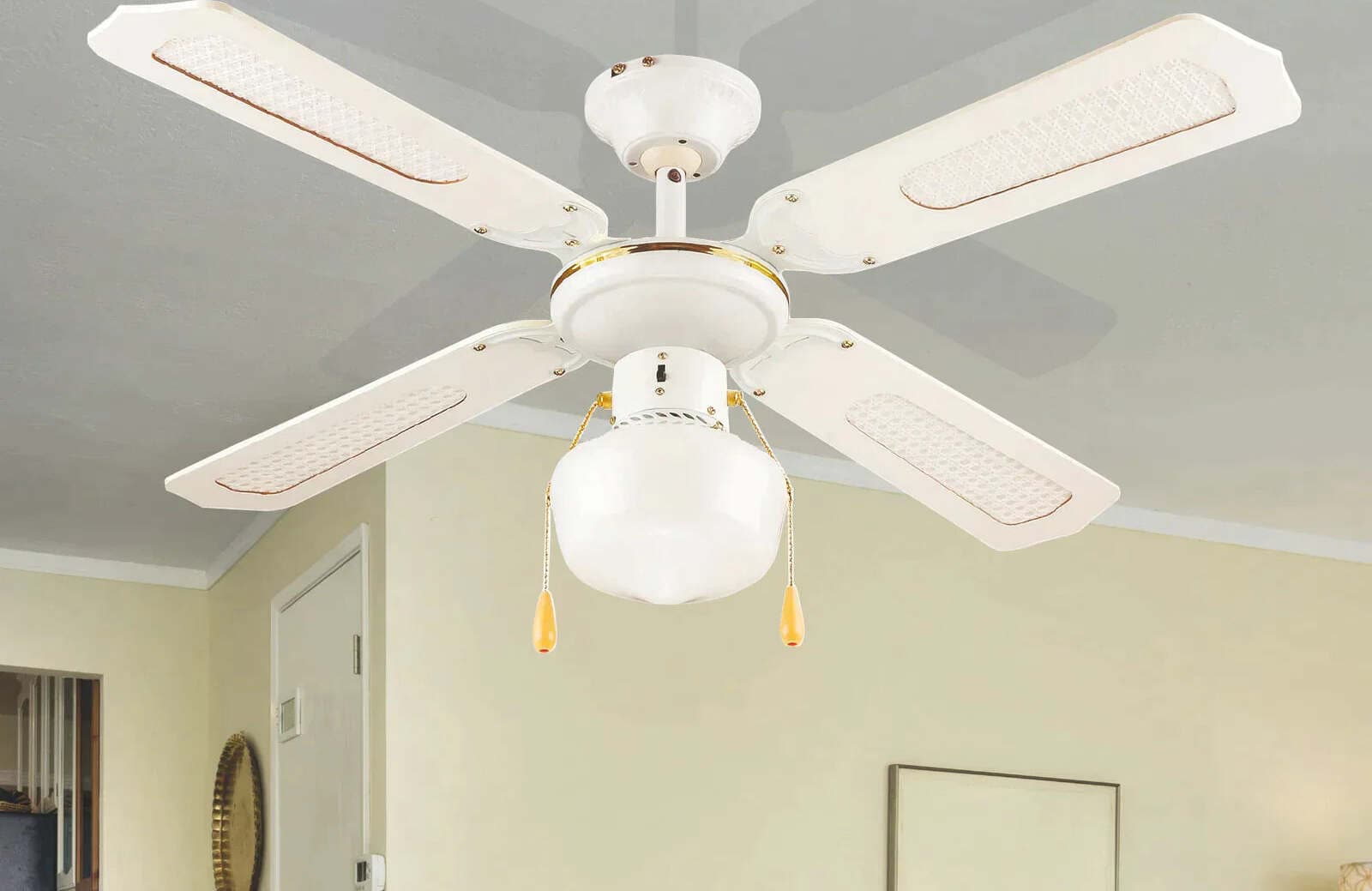 Ventilatore a soffitto vintage con 4 pale in legno e luce 70 w Ø 130 cm Bianco Fai da te/Prodotti per la costruzione/Riscaldamento e raffreddamento/Sistemi mobili di climatizzazione/Ventilatori/Ventilatori a piantana Decor Space - Altamura, Commerciovirtuoso.it