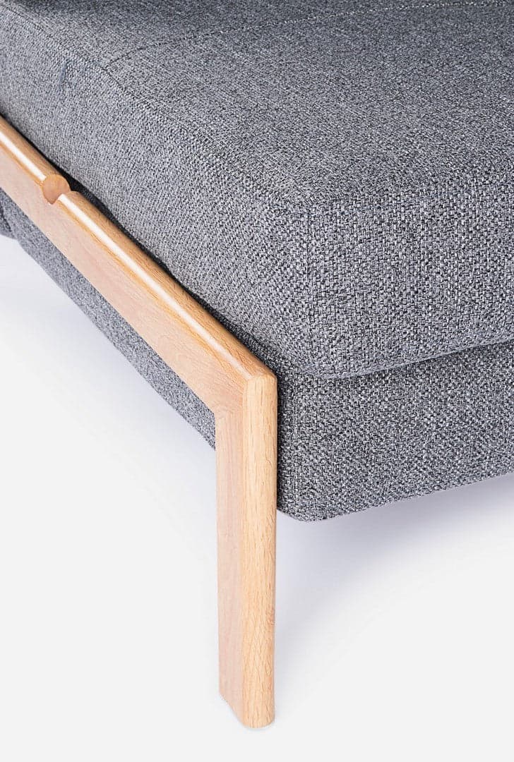 Divano letto "Hayden" con struttura in acciaio e imbottitura comoda, 95 x 96 x 79 h cm in Divani Decor Space - Altamura, commercioVirtuoso.it