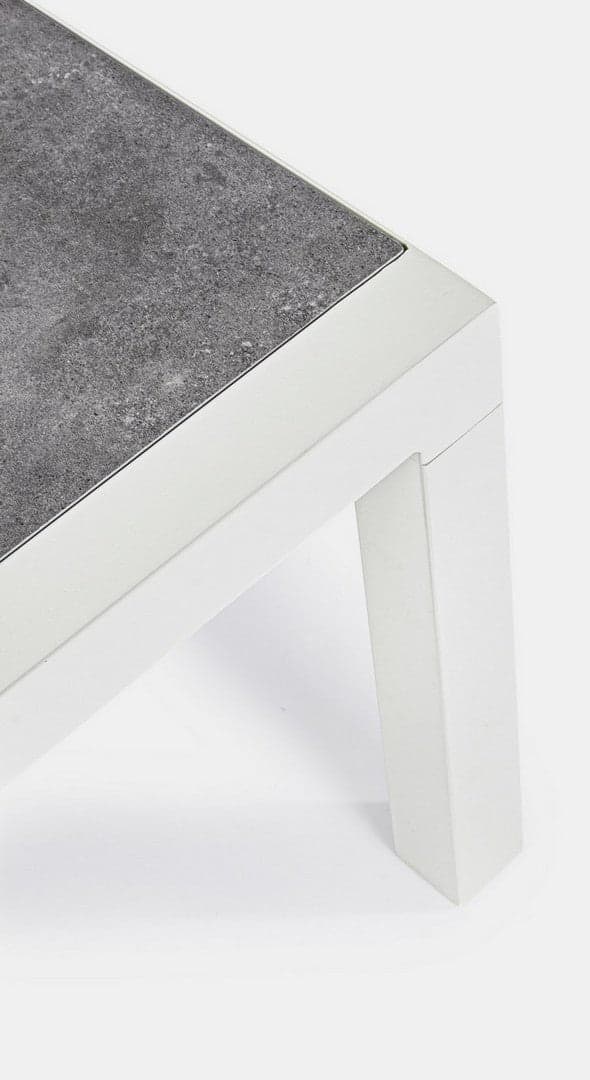 Tavolo "Kledi" piano in ceramica, struttura in alluminio per esterno da 120 x 70 cm in Tavoli standard Decor Space - Altamura, commercioVirtuoso.it