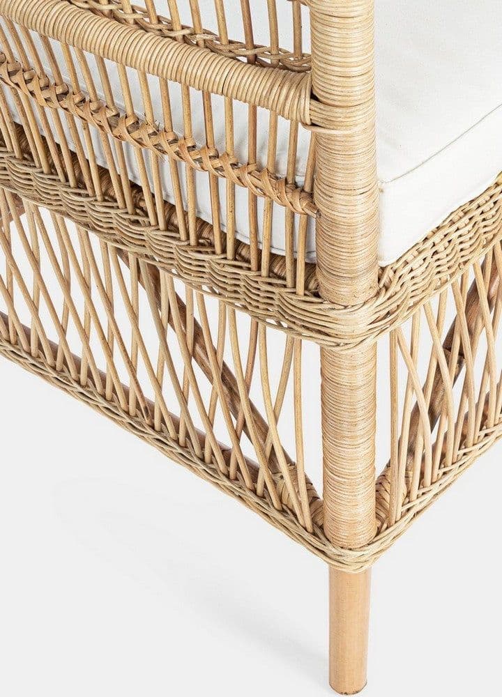 Poltrona "Josefina" per interno, in Rattan naturale con cuscino h 86 cm in Poltrone Decor Space - Altamura, commercioVirtuoso.it