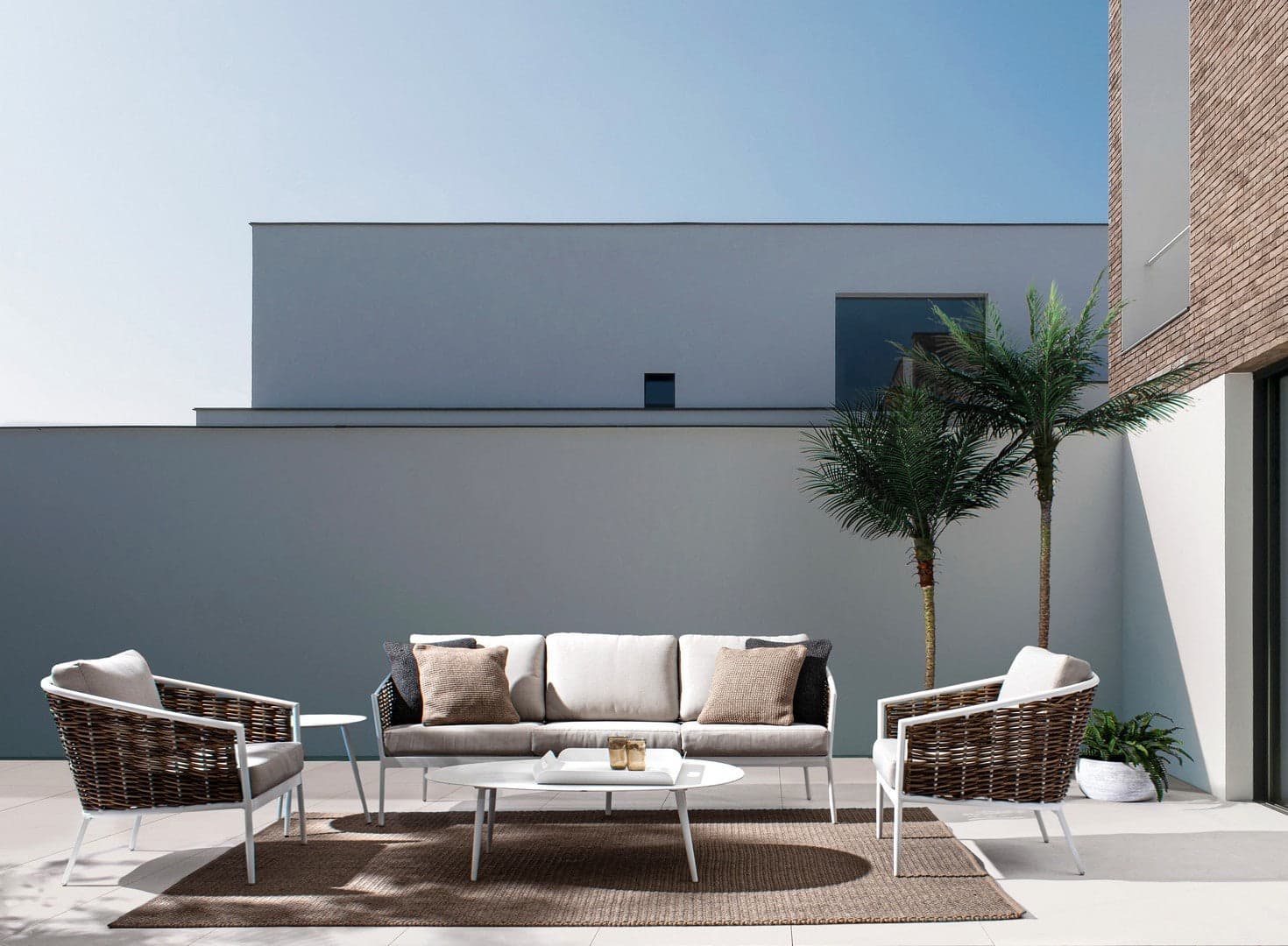 Tavolino ovale "Ridley" con struttura in alluminio per esterno e giardino, resistente in Tavoli standard Decor Space - Altamura, commercioVirtuoso.it