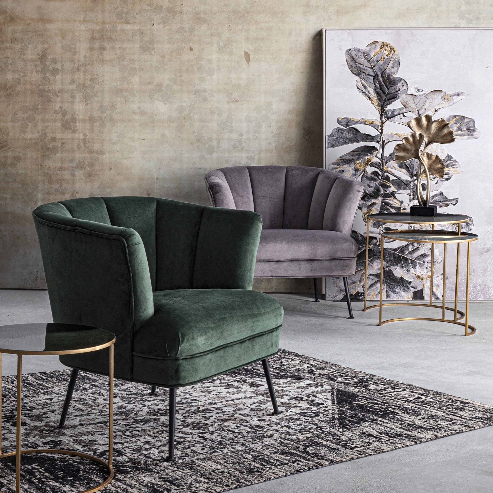 Poltrona "Odilon" in velluto Verde con piedi nero anticato arredamento per salotto moderno Casa e cucina/Arredamento/Soggiorno/Poltrone e sedie/Poltrone Decor Space - Altamura, Commerciovirtuoso.it