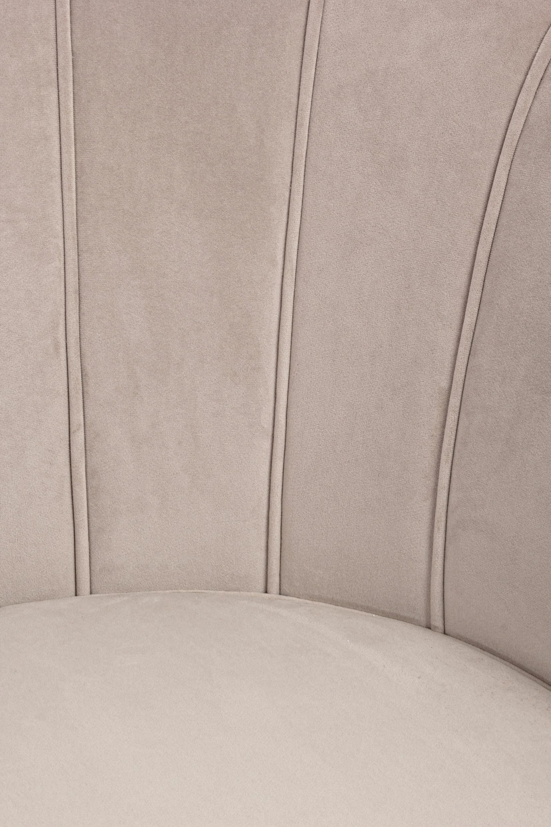 Poltrona a conchiglia "Gigliola" in velluto anticato h 77 cm arredamento salotto moderno in Poltrone Decor Space - Altamura, commercioVirtuoso.it