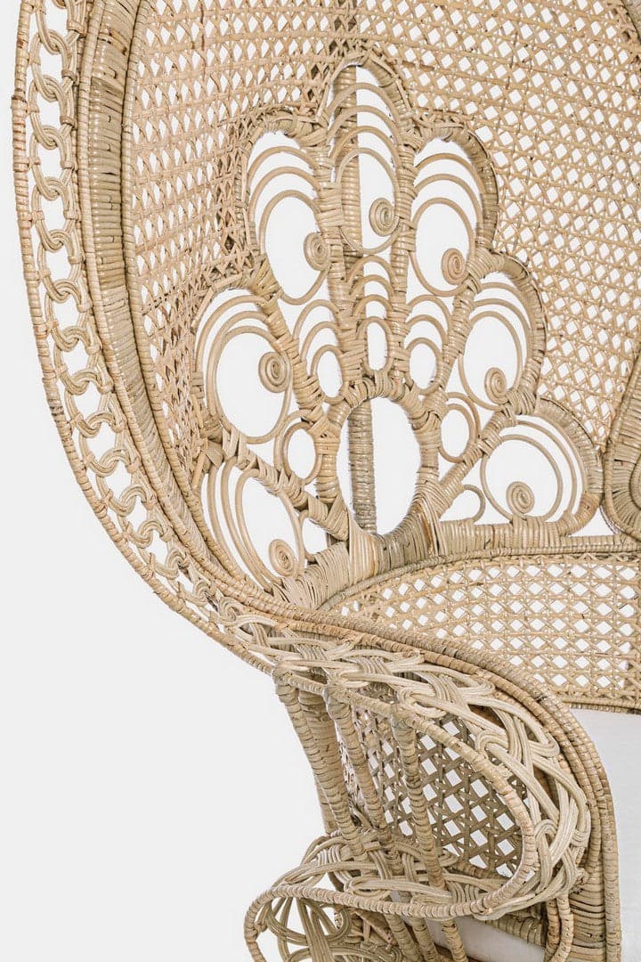 Poltrona "Peacock" per da interno, ed esterno, Intreccio In Midollino 106 x 71 x h 148 cm in Poltrone Decor Space - Altamura, commercioVirtuoso.it