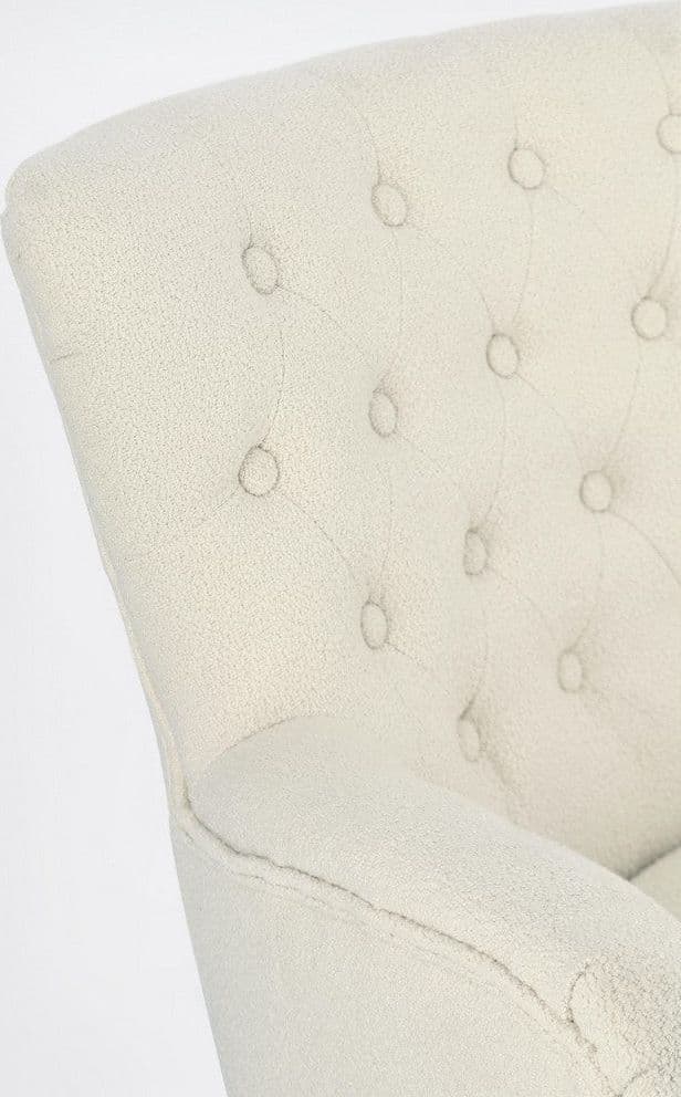 Poltrona "Orlins" per interno, Struttura In Legno Di Pino E Compensato, Rivestimento In Poliestere Effetto Boucle', Capitonne' 71.5 x 72.5 x 79h cm in Poltrone Decor Space - Altamura, commercioVirtuoso.it