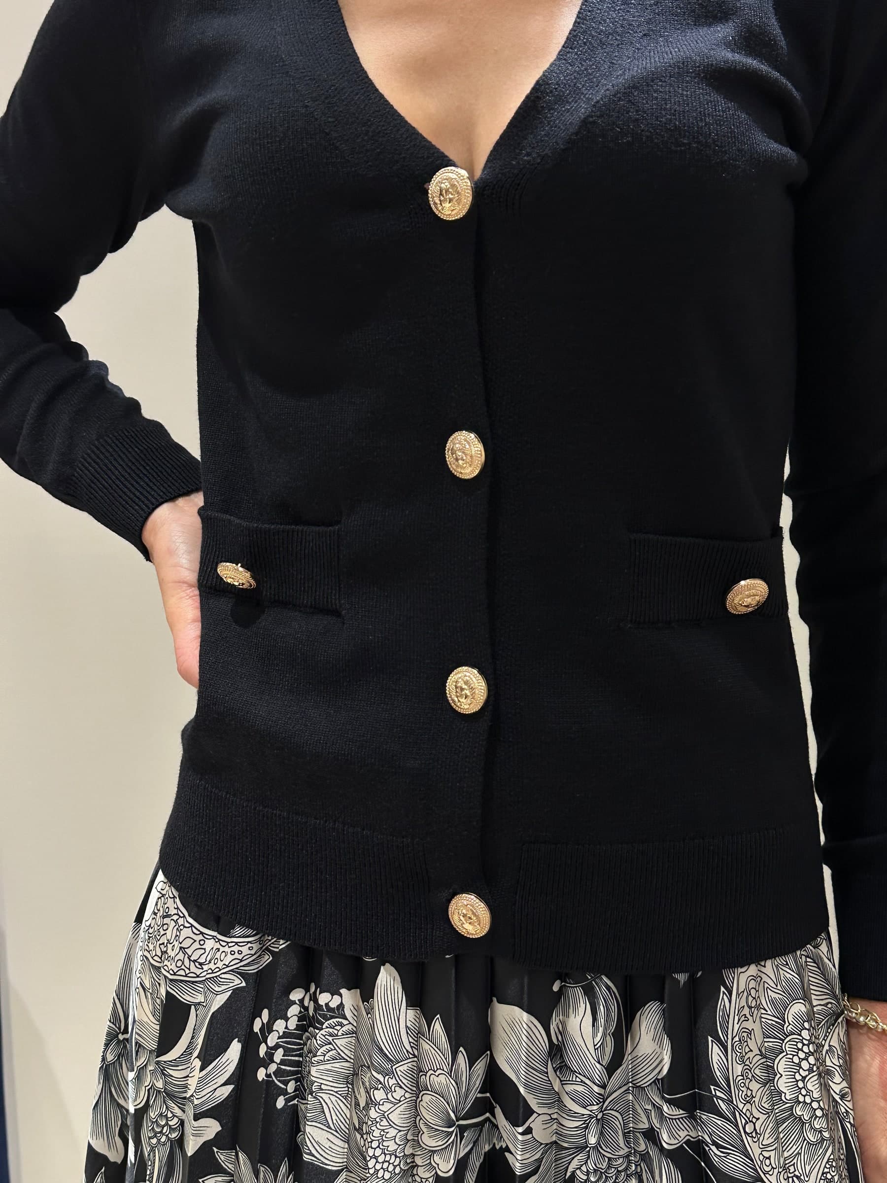 Cardigan nero Moda/Donna/Abbigliamento/Maglioni e cardigan/Cardigan Kanal 32 - Santa Maria di Licodia, Commerciovirtuoso.it