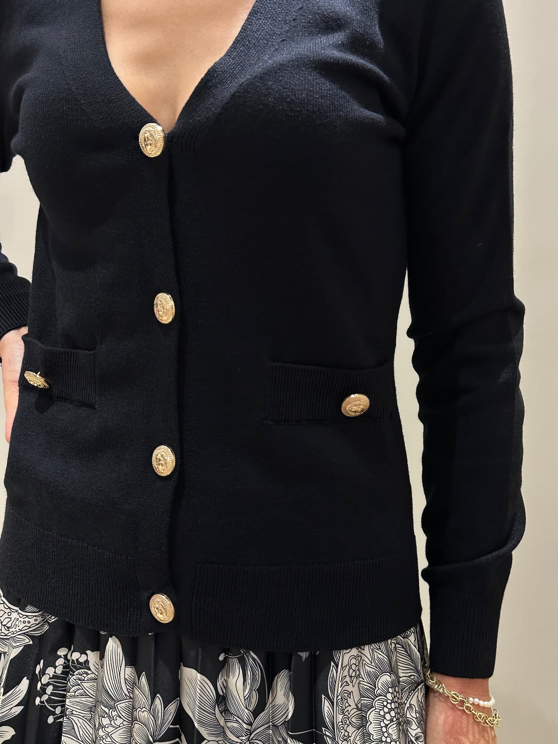 Cardigan nero Moda/Donna/Abbigliamento/Maglioni e cardigan/Cardigan Kanal 32 - Santa Maria di Licodia, Commerciovirtuoso.it