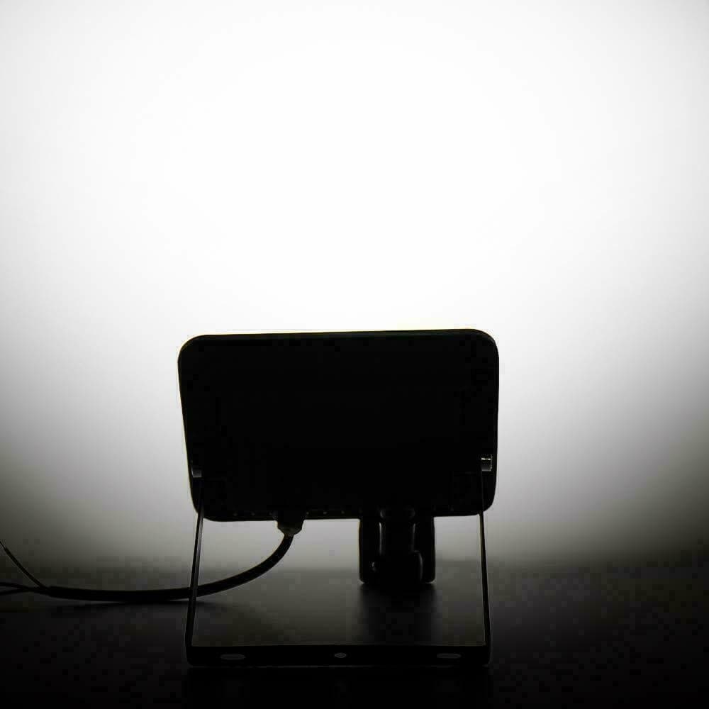 Faro LED 20W Faretto Slim Con Sensore Movimento PIR luce fredda 6000k IP66 - 2