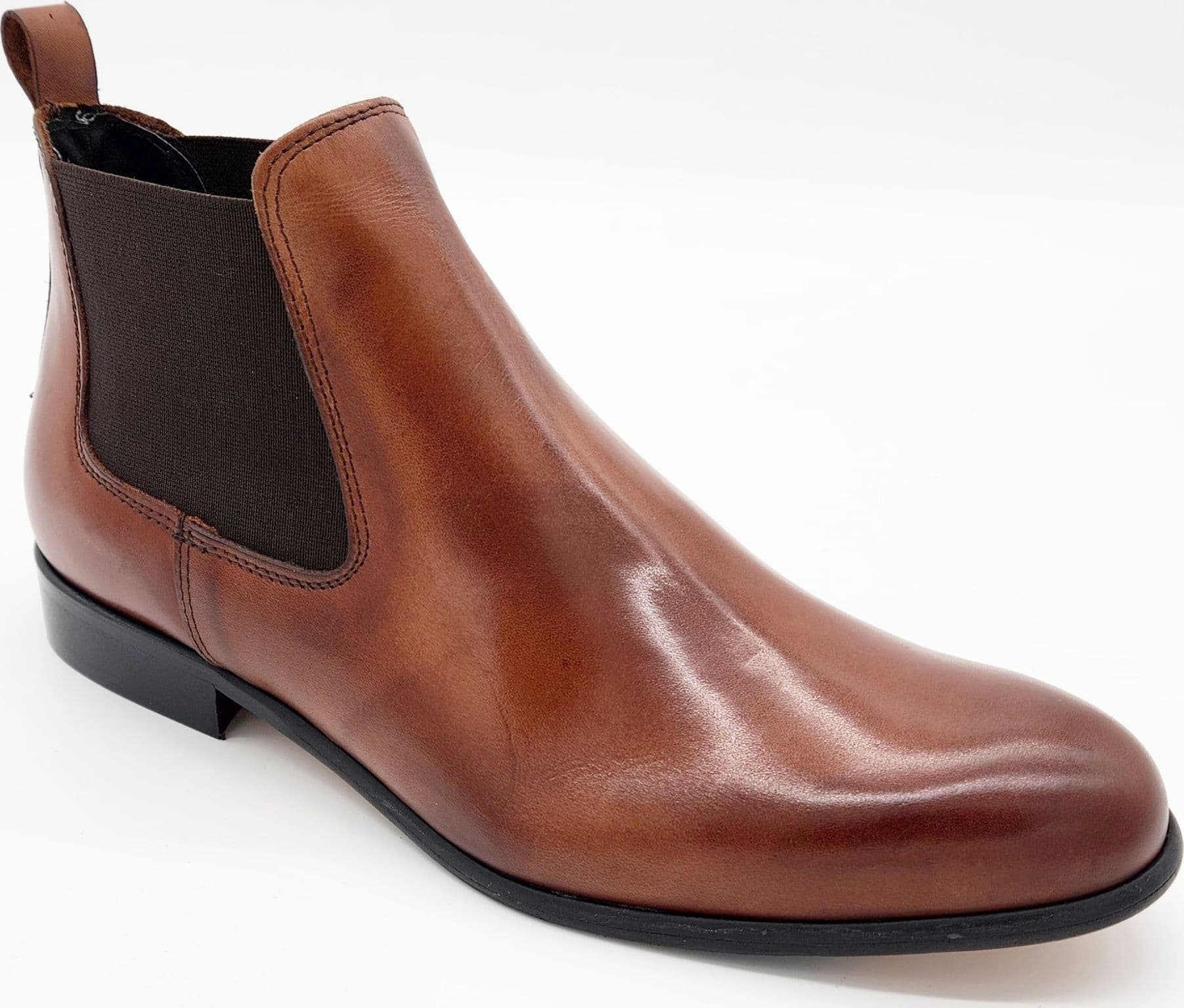 Auro Boots in Stivali Affari di Famiglia - Sant’Angelo a Cupolo, commercioVirtuoso.it
