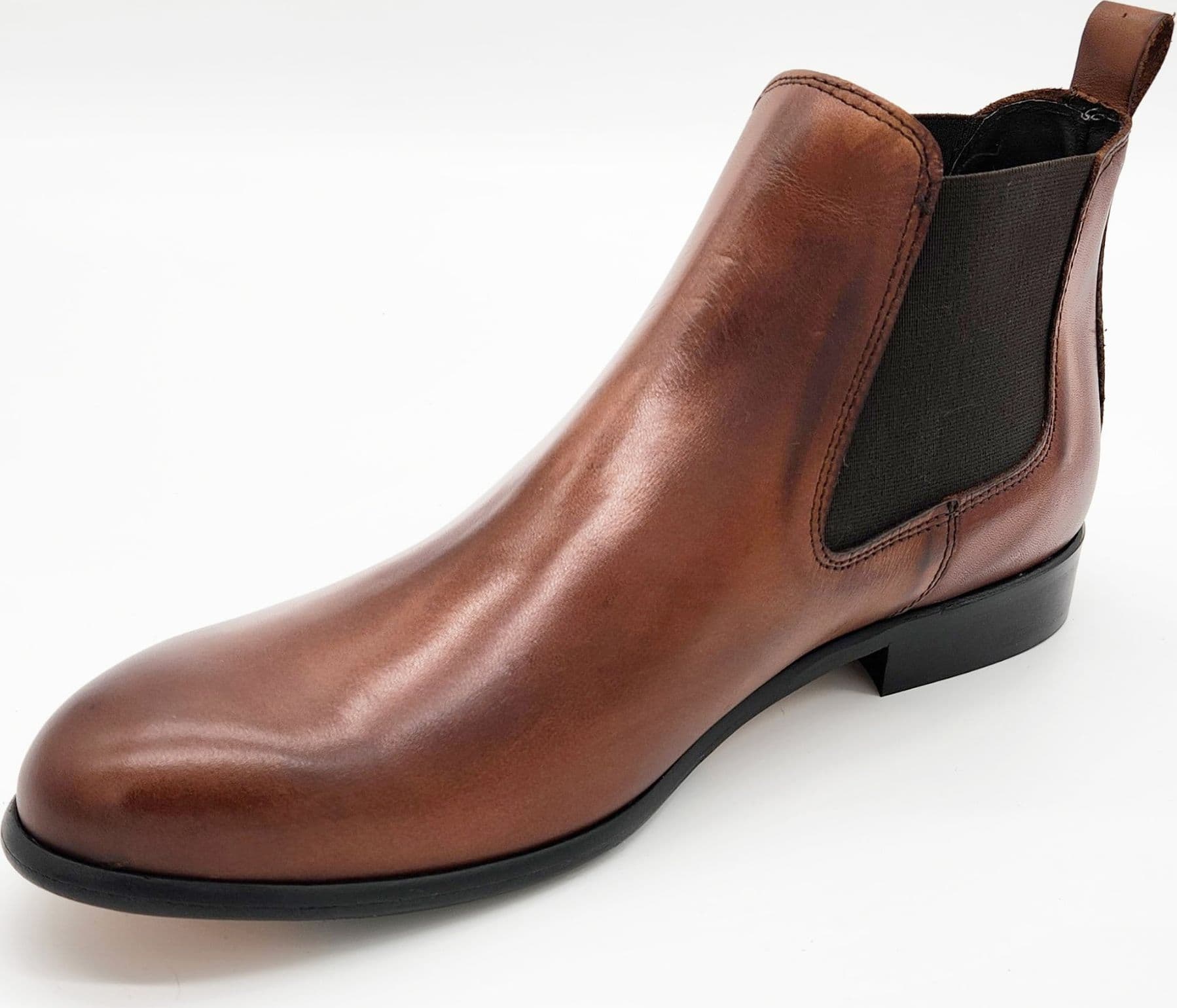 Auro Boots in Stivali Affari di Famiglia - Sant’Angelo a Cupolo, commercioVirtuoso.it