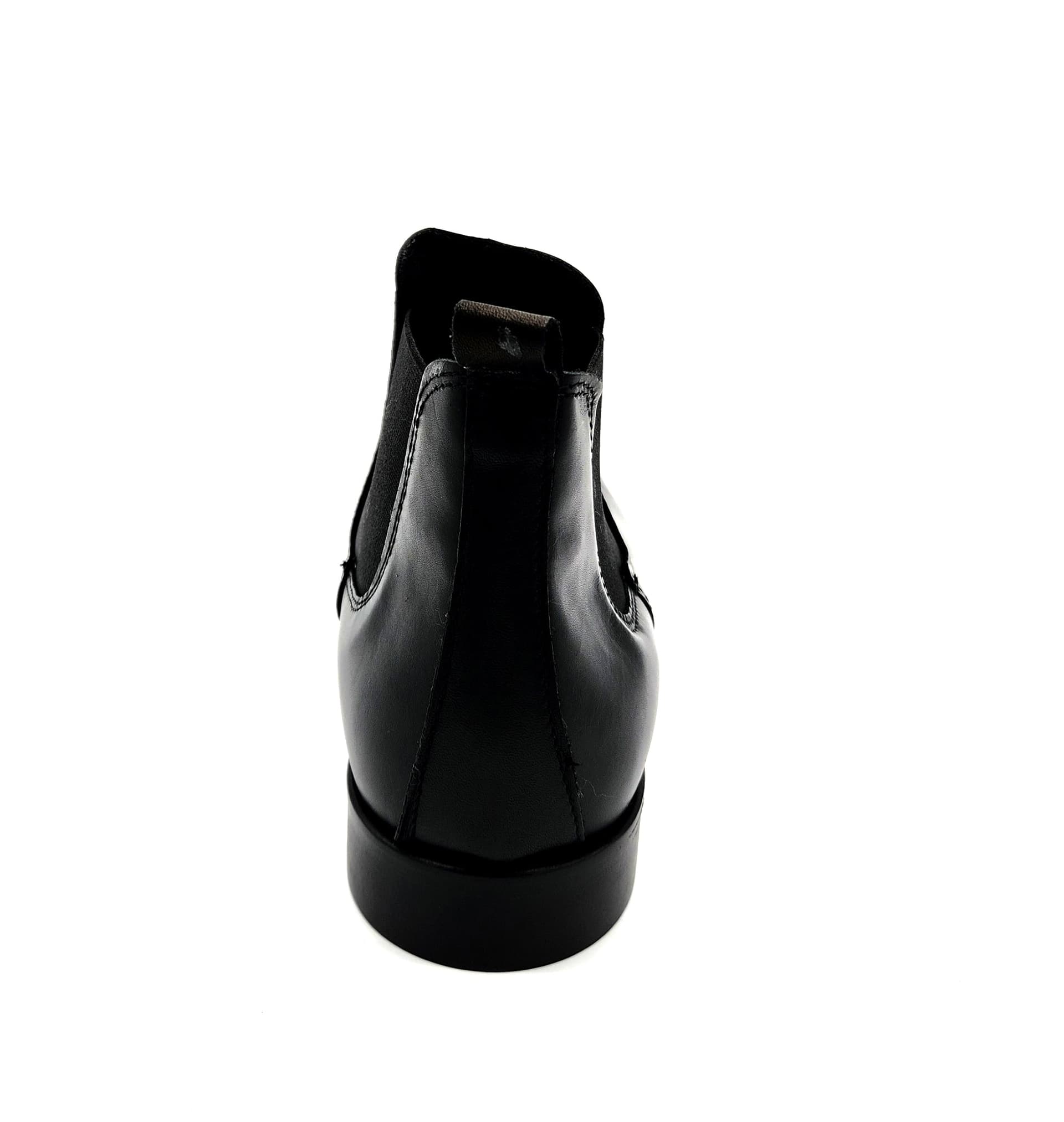 Auro Boots in Stivali Affari di Famiglia - Sant’Angelo a Cupolo, commercioVirtuoso.it