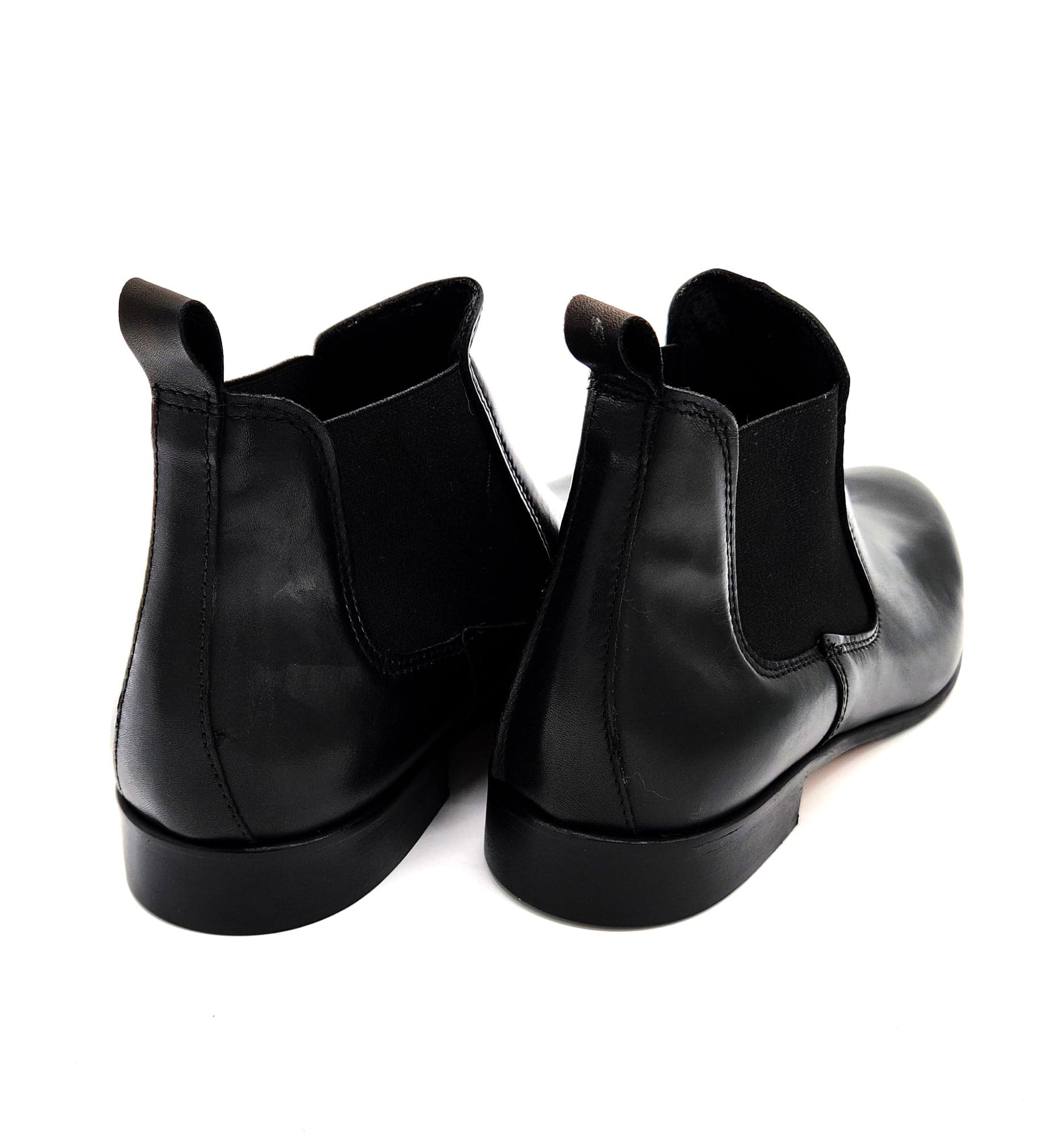 Auro Boots in Stivali Affari di Famiglia - Sant’Angelo a Cupolo, commercioVirtuoso.it