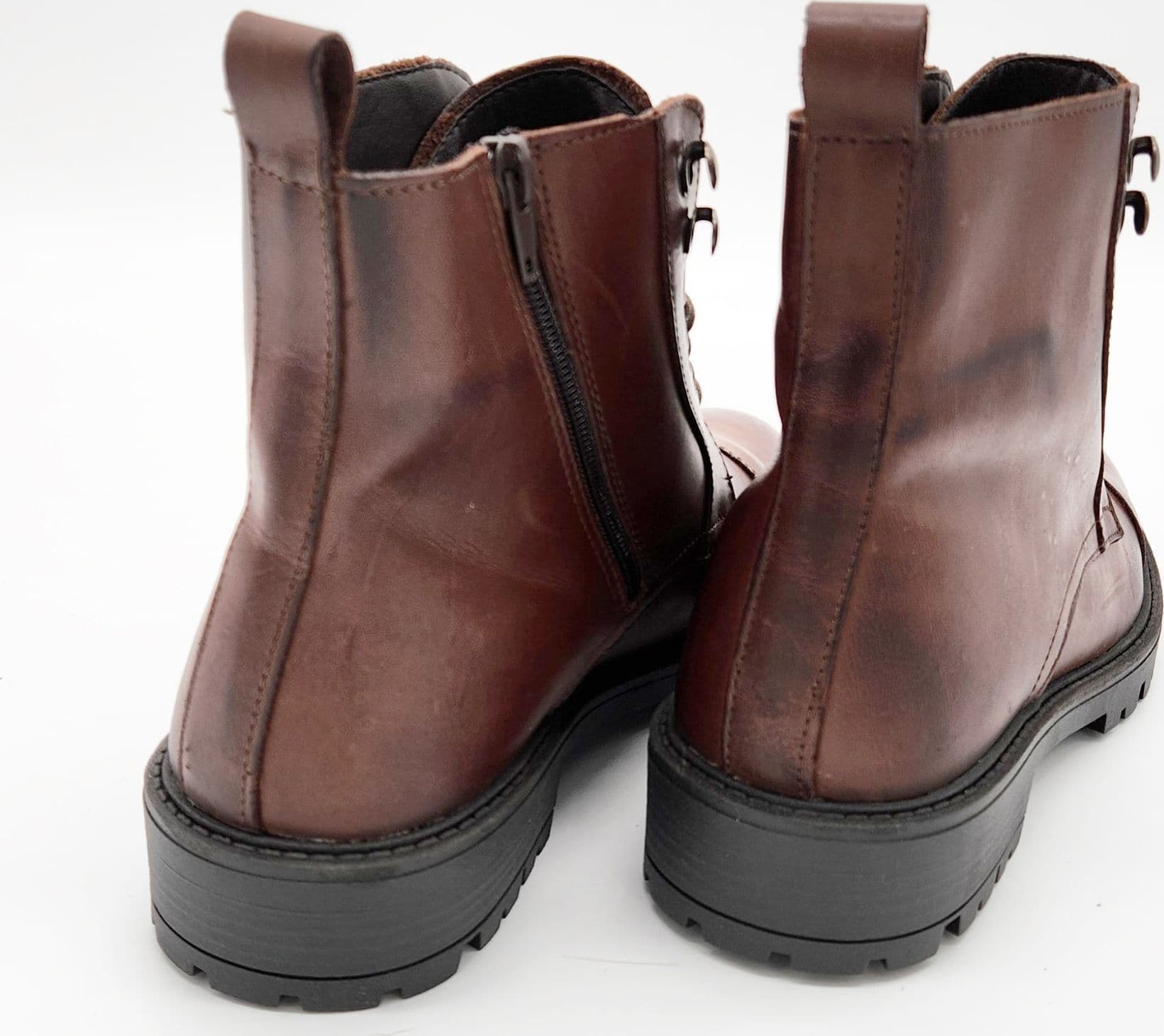 Auro Chicago in Stivali Affari di Famiglia - Sant’Angelo a Cupolo, commercioVirtuoso.it