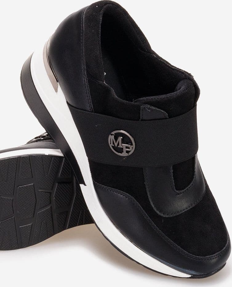 Mina - Sneakers con elastico e zeppa in Sneaker casual Affari di Famiglia - Sant’Angelo a Cupolo, commercioVirtuoso.it