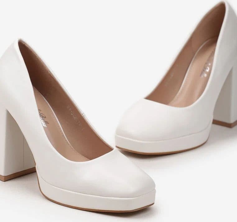 Carola - Dècolletè Con Tacco Alto e Plateau in Scarpe col tacco Affari di Famiglia - Sant’Angelo a Cupolo, commercioVirtuoso.it