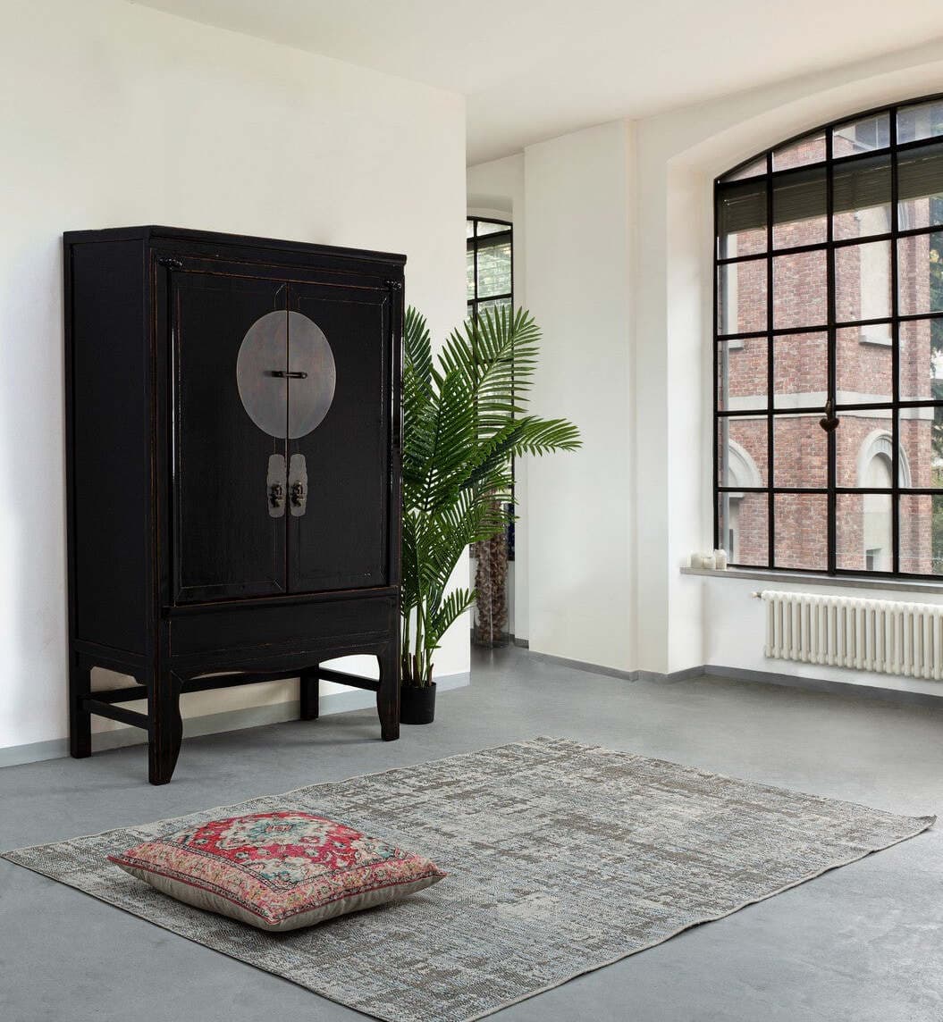 Armadio-con-ripiani-Jinan-nero,-con-struttura-in-legno-di-olmo,-108-x-48-x-174-cm
