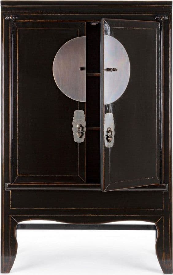Armadio con ripiani Jinan nero, con struttura in legno di olmo, 108 x 48 x 174 cm in Bauli Decor Space - Altamura, commercioVirtuoso.it