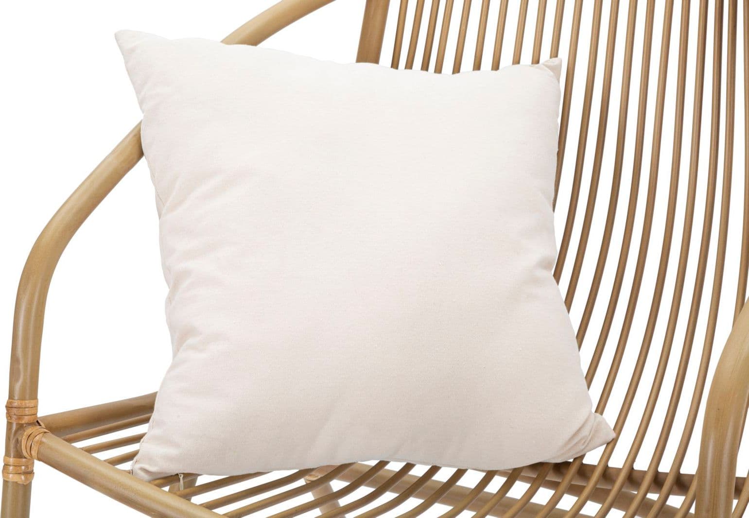 Poltrona "Panama" in metallo e rattan con cuscino per interni in Poltrone Decor Space - Altamura, commercioVirtuoso.it