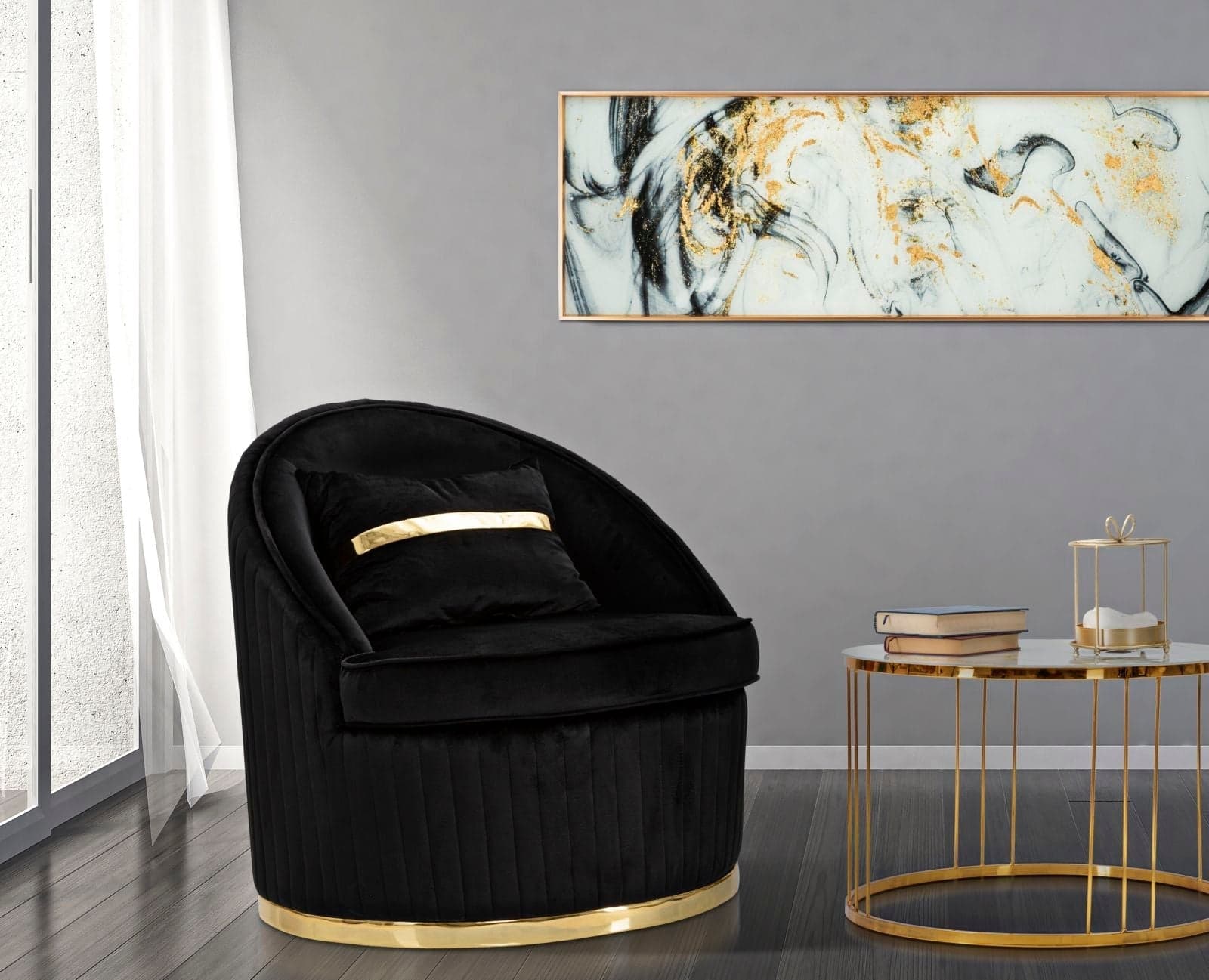 Poltrona "Space" in tessuto e legno con decorazioni dorate per interni in Poltrone Decor Space - Altamura, commercioVirtuoso.it