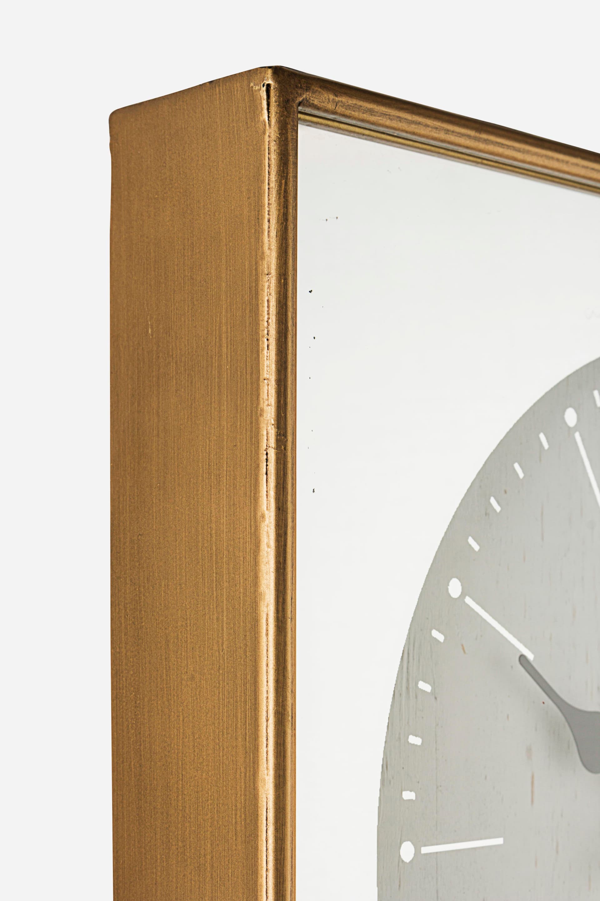 Orologio da parete "Ticking" in acciaio a batteria h 35x6x80 cm in Orologi da parete Decor Space - Altamura, commercioVirtuoso.it