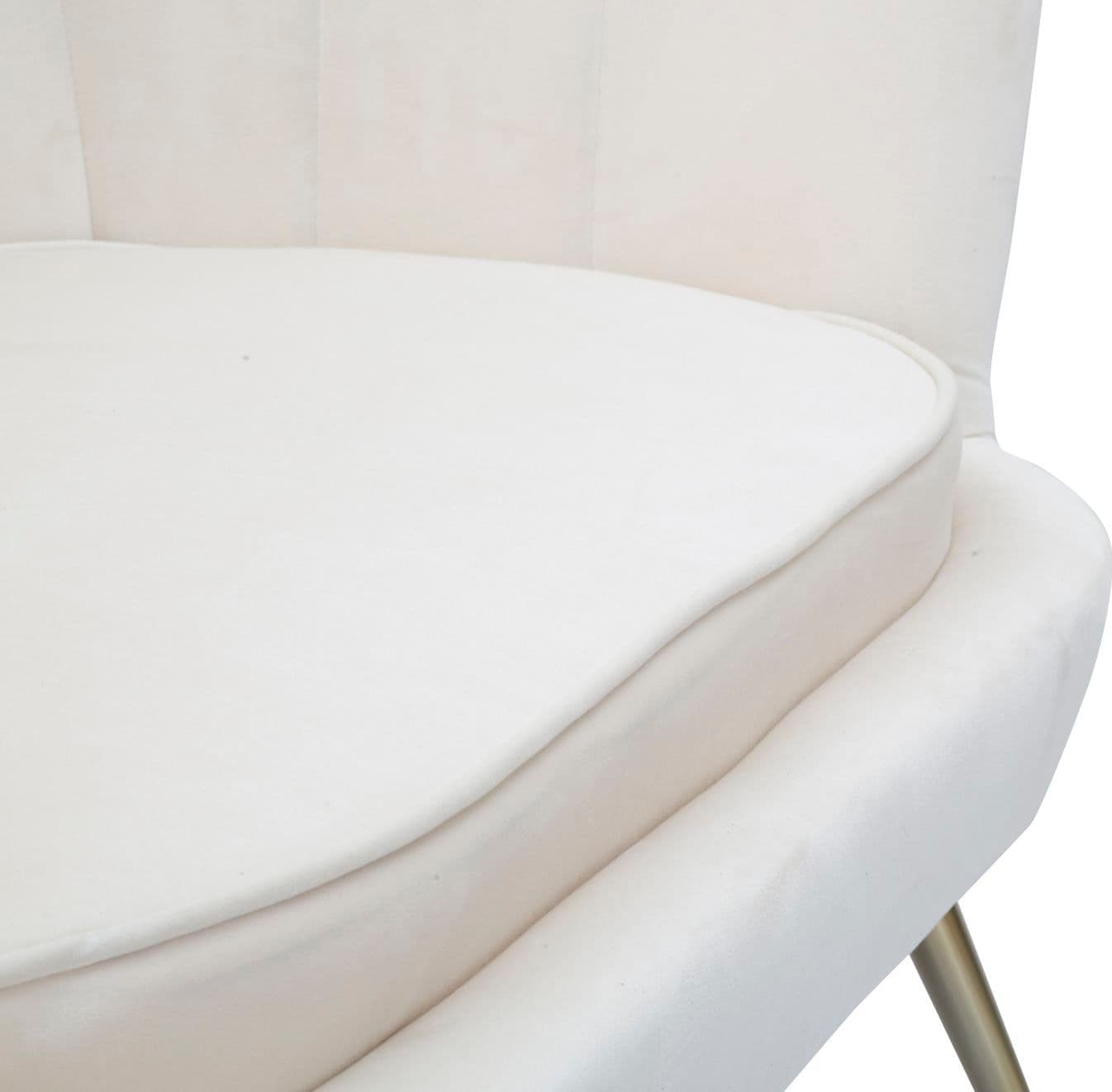 Divanetto "Vienna" 2 posti in velluto color bianco gambe color oro per interni in Divani Decor Space - Altamura, commercioVirtuoso.it