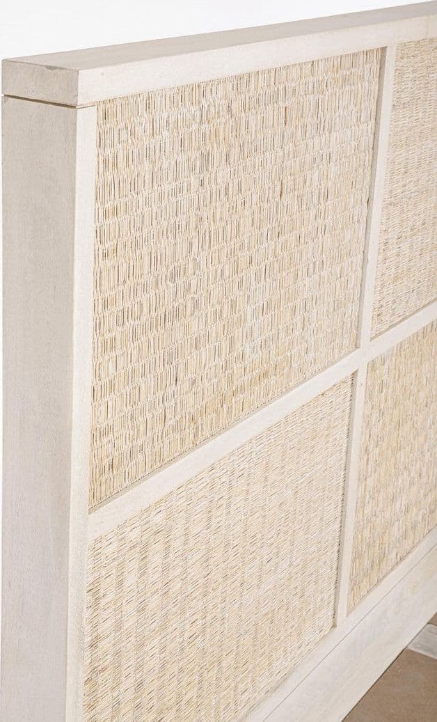 Letto a due posti "Sahana" con Struttura in legno di mango, stile moderno in Materassi Decor Space - Altamura, commercioVirtuoso.it