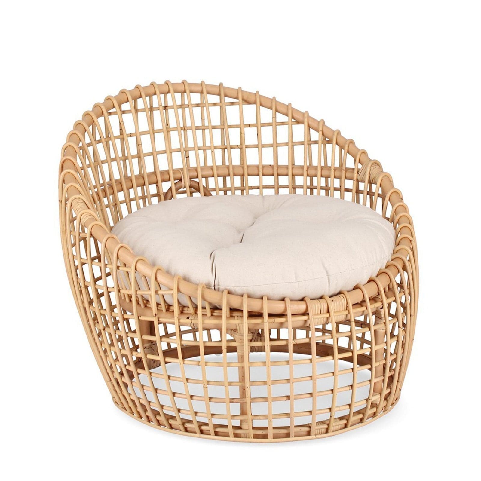 Poltrona "Camaleonte" con struttura in rattan e cuscino