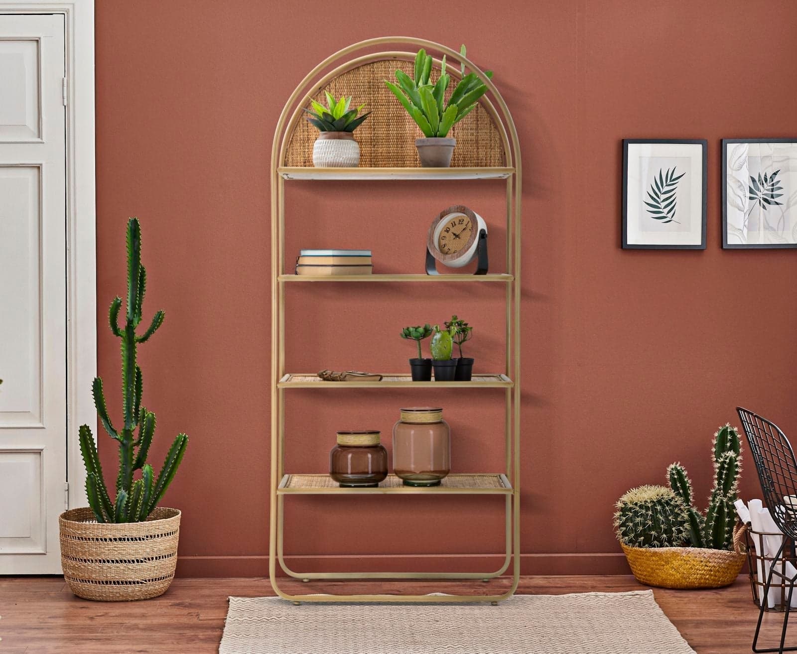 Libreria "Panama" rettangolare in metallo e rattan con 4 ripiani per interno in Librerie Decor Space - Altamura, commercioVirtuoso.it