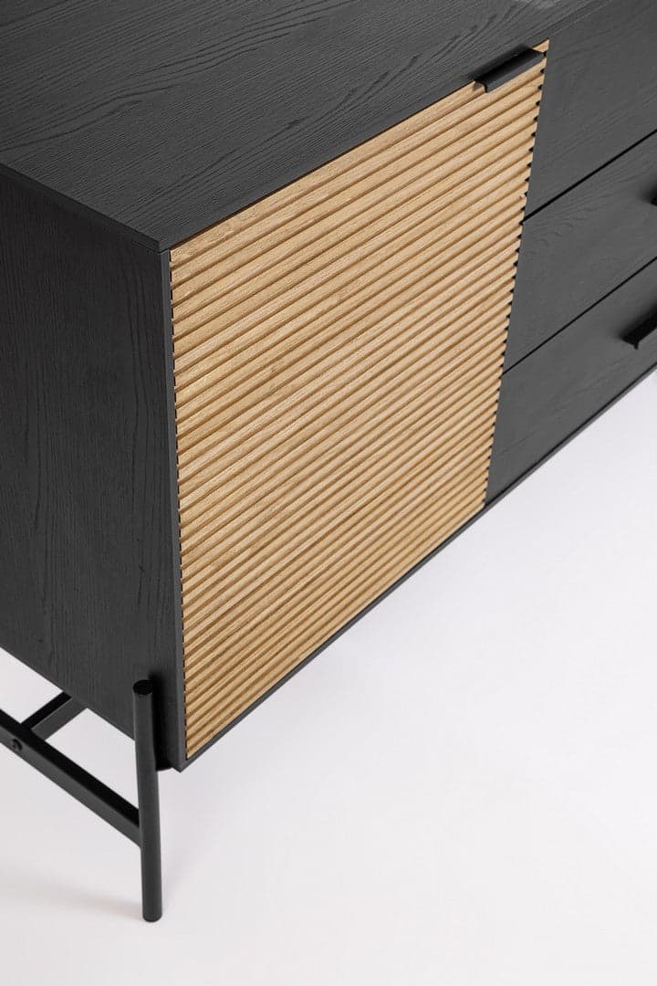 Mobile credenza "Allycia" in mdf-legno di frassino, gambe in acciaio, per interno in Credenze Decor Space - Altamura, commercioVirtuoso.it