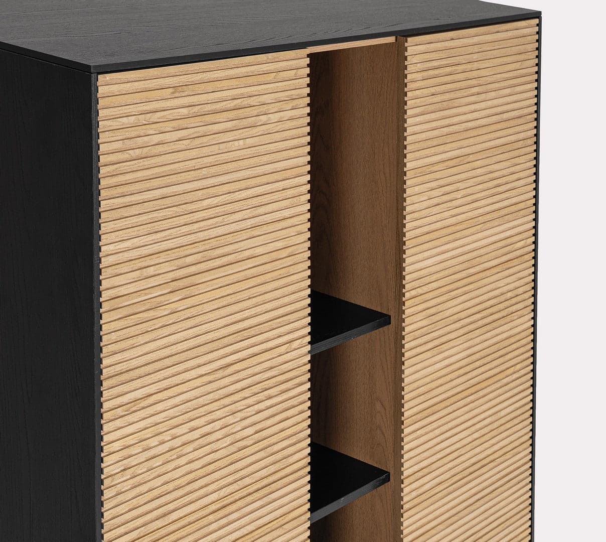 Mobile credenza "Allycia" in mdf-legno di frassino, gambe in acciaio, per interno in Credenze Decor Space - Altamura, commercioVirtuoso.it