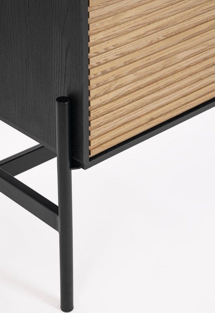 Mobile credenza "Allycia" in mdf-legno di frassino, gambe in acciaio, per interno in Credenze Decor Space - Altamura, commercioVirtuoso.it