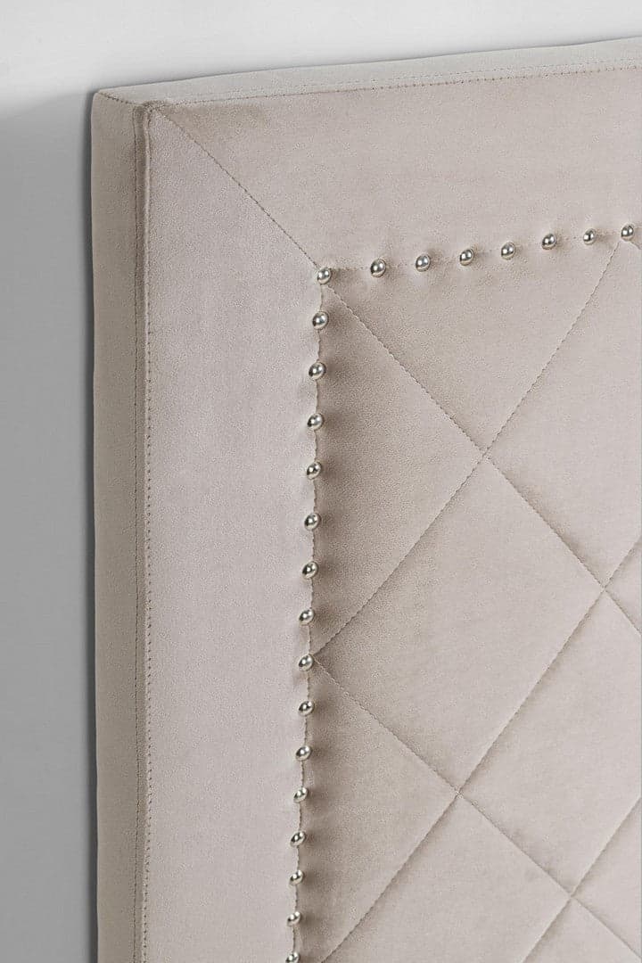 Testiera per letto "Ahura" con struttura in compensato da 160 x 8 x 120 cm in Materassi Decor Space - Altamura, commercioVirtuoso.it
