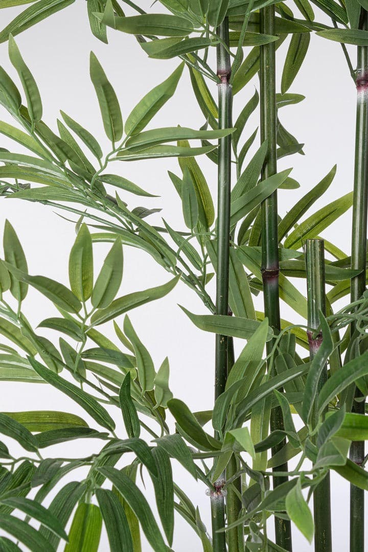 Pianta "Bamboo" con vaso in plastica nero, foglie in tessuto di raso in Piante artificiali Decor Space - Altamura, commercioVirtuoso.it