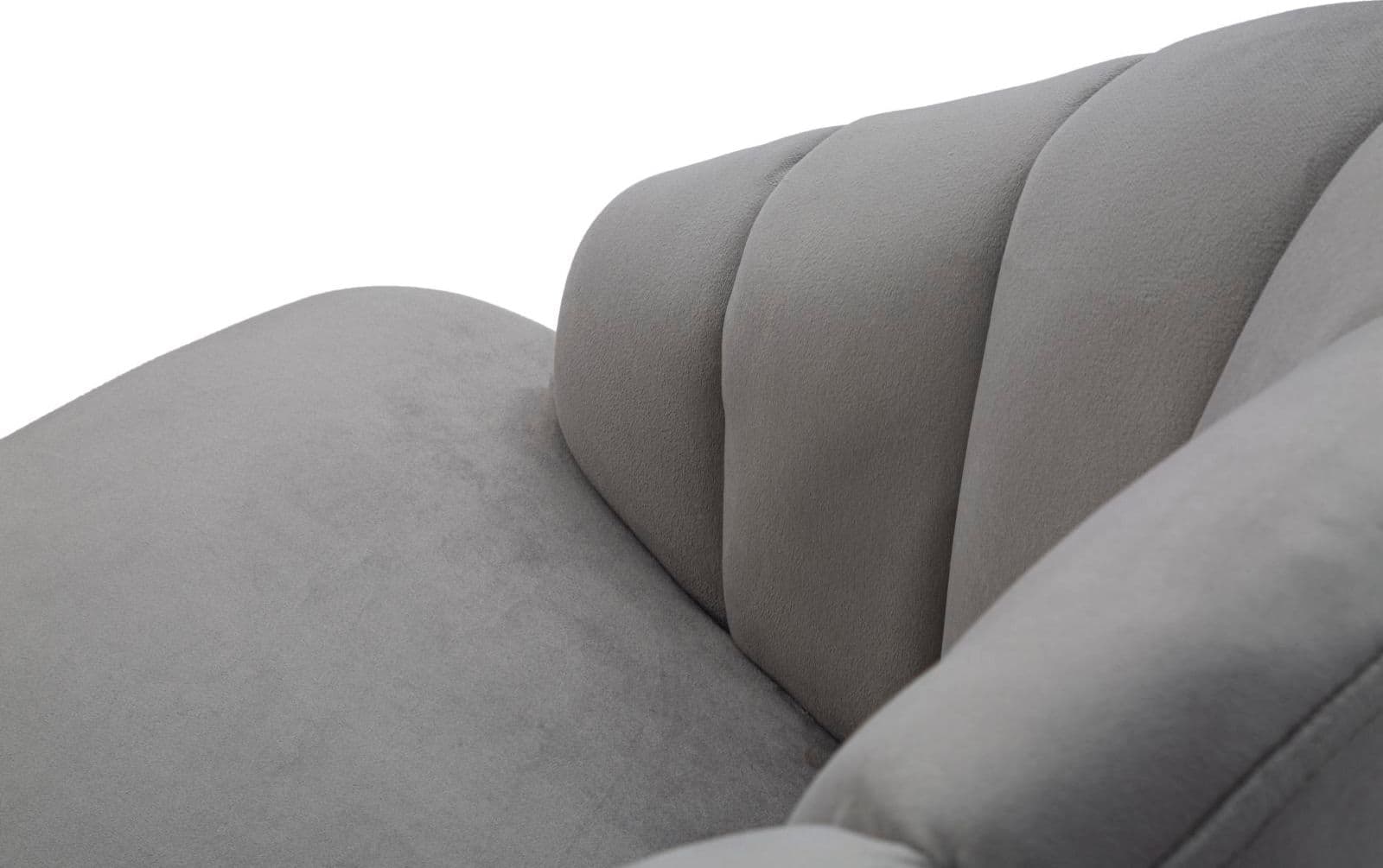 Poltrona "Shell" in poliestere gambe in metallo per interni in Poltrone Decor Space - Altamura, commercioVirtuoso.it