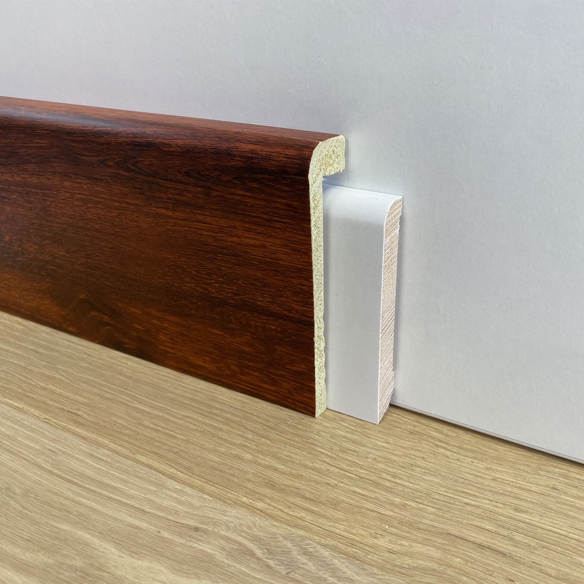 Battiscopa Coprimarmo copribattiscopa in Duropolimero Polistrutturato 100x25 effetto legno o bianco Eternal Parquet
