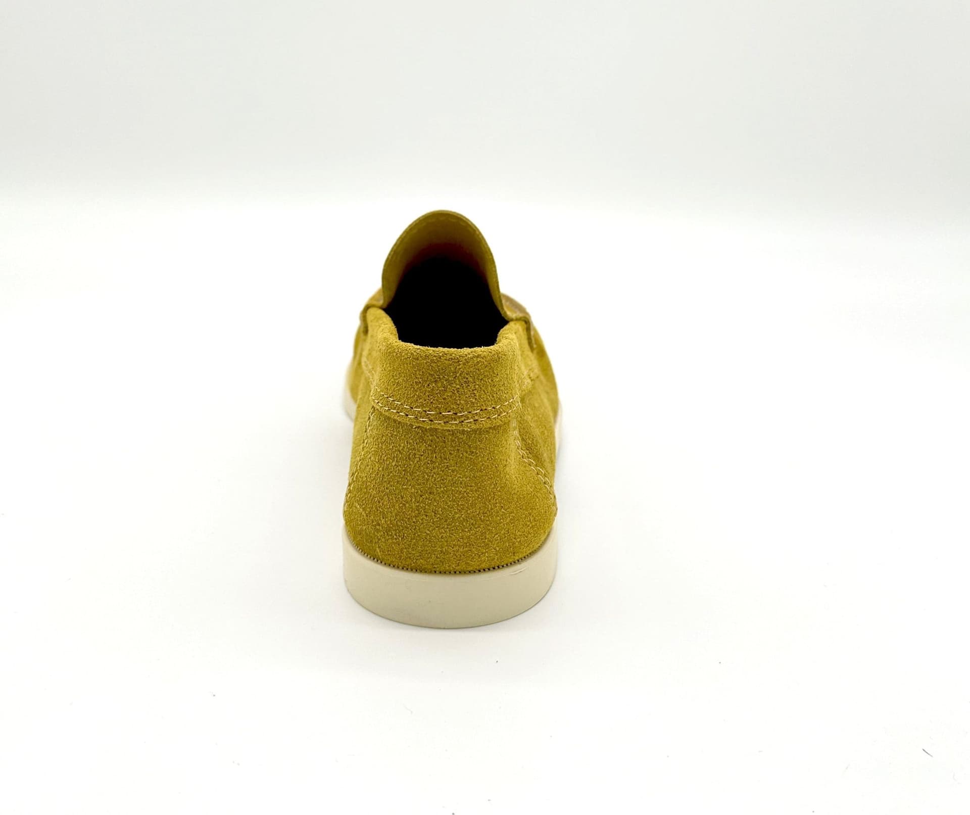 Mocassini Uomo In Camoscio Suola In Cuoio Mocassino Scamosciato in Loafer e mocassini Affari di Famiglia - Sant’Angelo a Cupolo, commercioVirtuoso.it