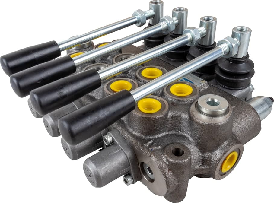 Distributore oleodinamico Ama a 4 leve doppio effetto - 40L - 4