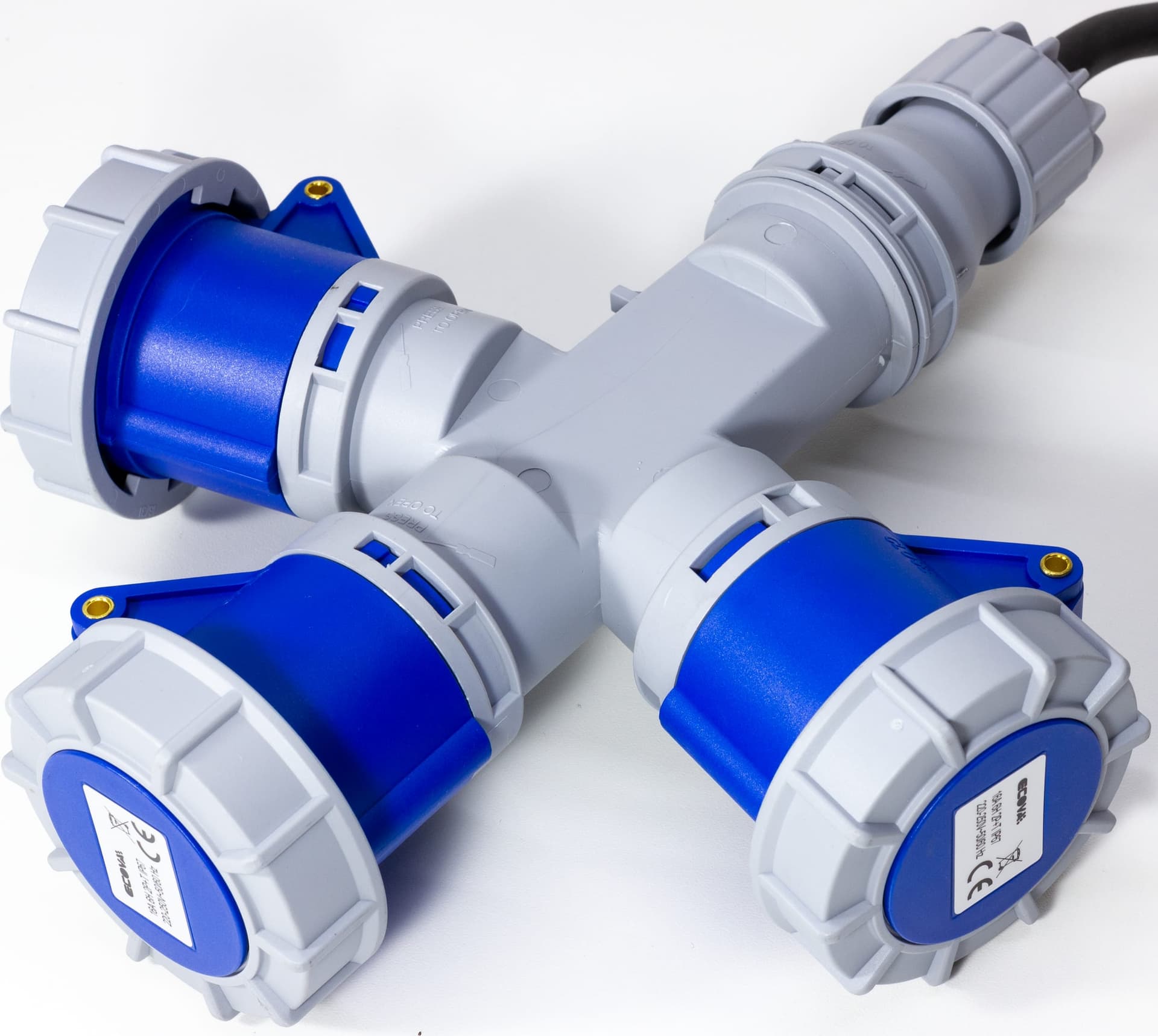 MOLTIPLICATORE DI PRESE INDUSTRIALI 3 PR CEE 16A 2P+T CAVO 3X2.5 IP67 - 3