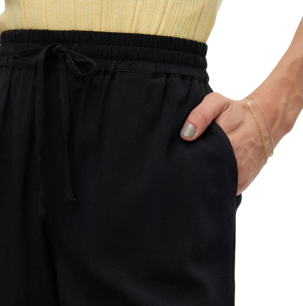 Vero Moda shorts nero Easy Joy 10308011 Shorts Vero Moda