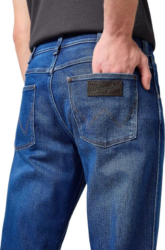 Wrangler jeans Grensboro Olympia Free to stretch 112341419 in Jeans Prodotti di Classe - Nocera Superiore, commercioVirtuoso.it